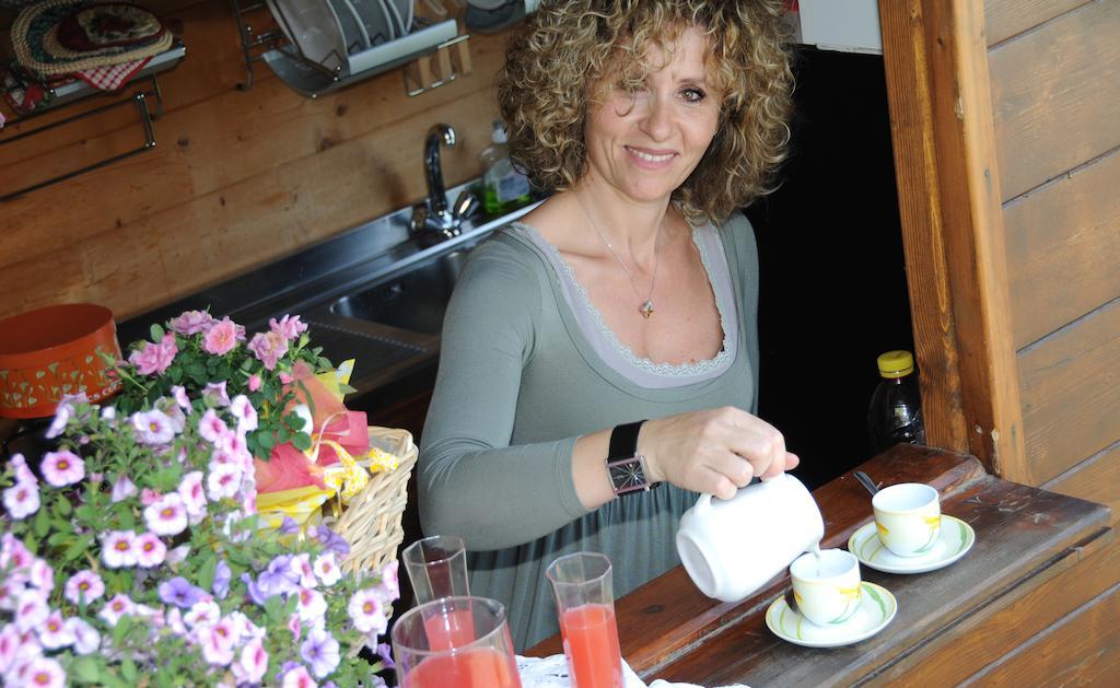 Agriturismo Lunadoro 몬티키엘로 외부 사진